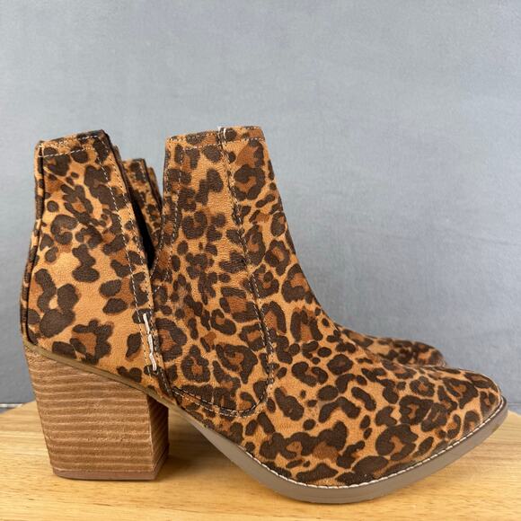 Not Rated Tarim Block Heel Ankle Bootie Animal Print Women’s Size 10 US - Picture 3 of 8